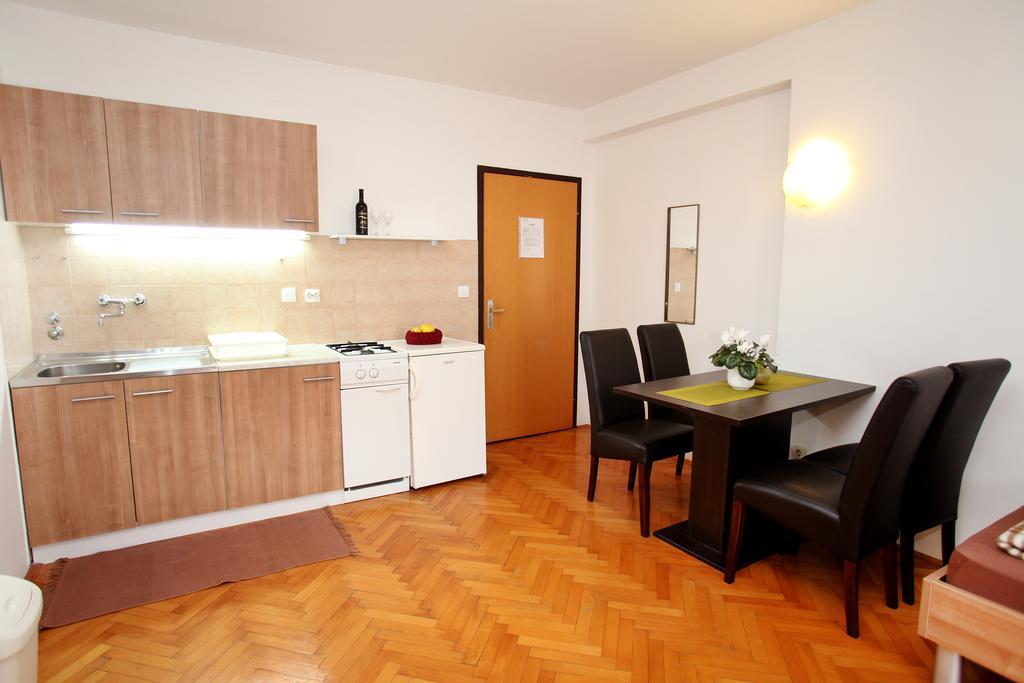 Apartments Victoria Trogir Extérieur photo